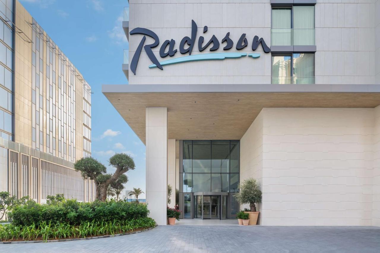 Radisson Beach Resort Palm Jumeirah Дубай Экстерьер фото